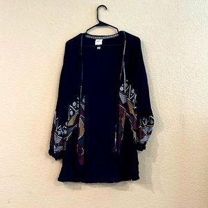 Knox Rose embroidered kimono